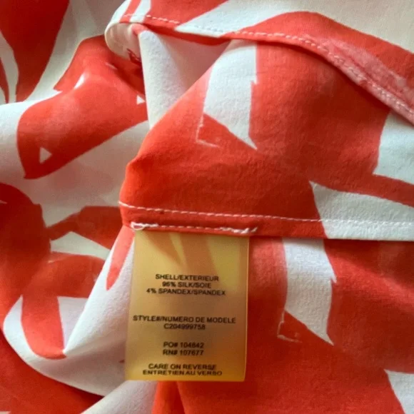 ALICE + OLIVIA Abstract Silk Sleeveless Top - Picture 4 of 6